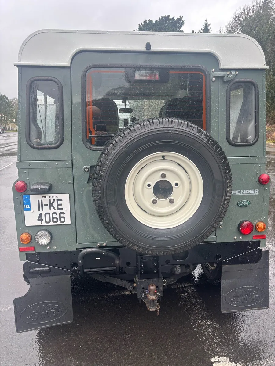 Land Rover Defender 90 - Image 4