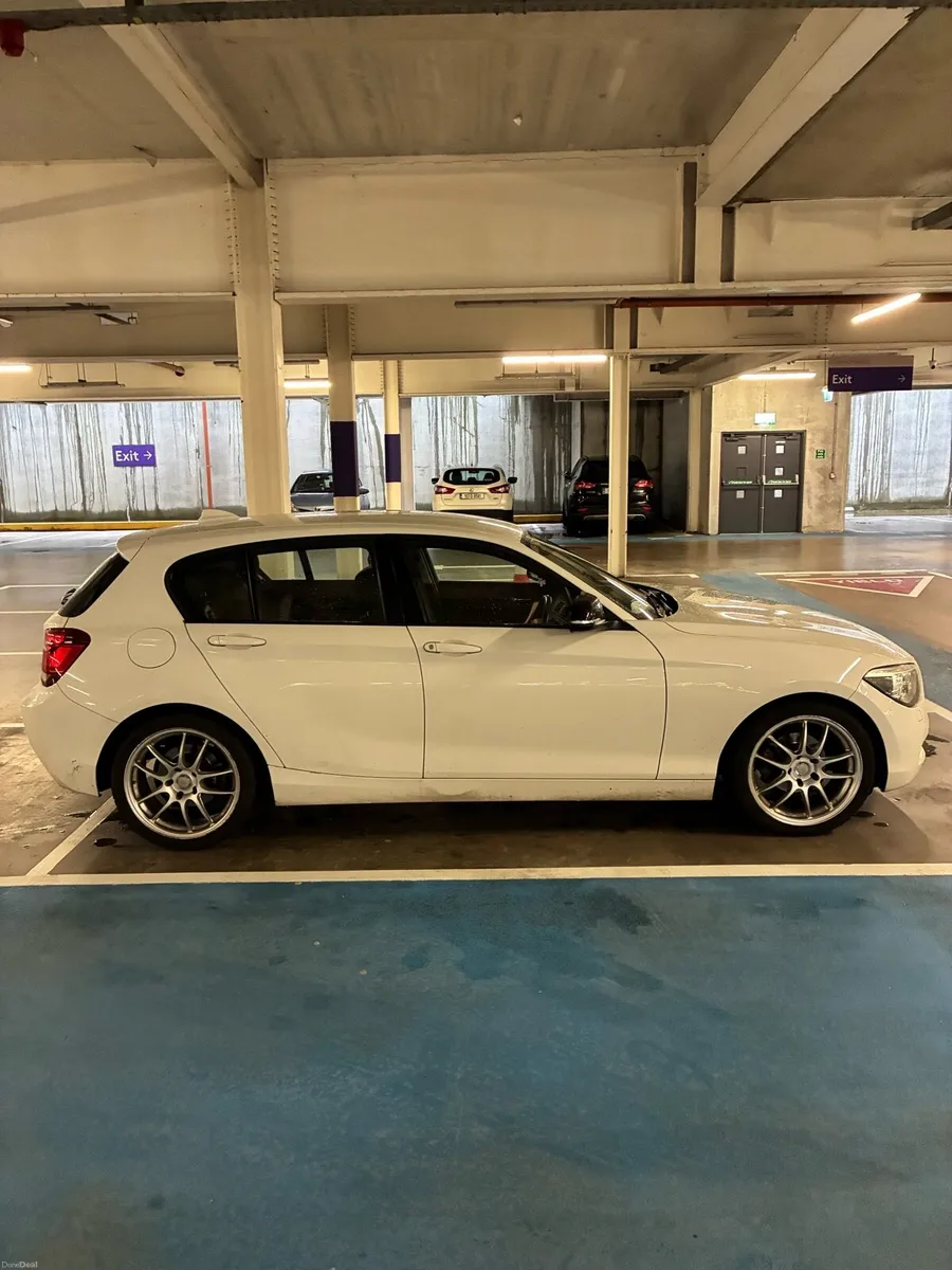 BMW 1 Series - low mileage - Image 2