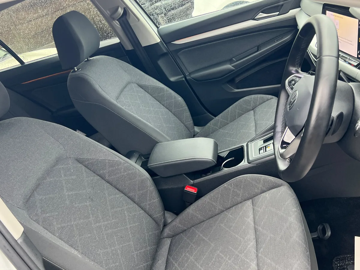 Volkswagen Golf 2.0 TDI Auto - Image 4