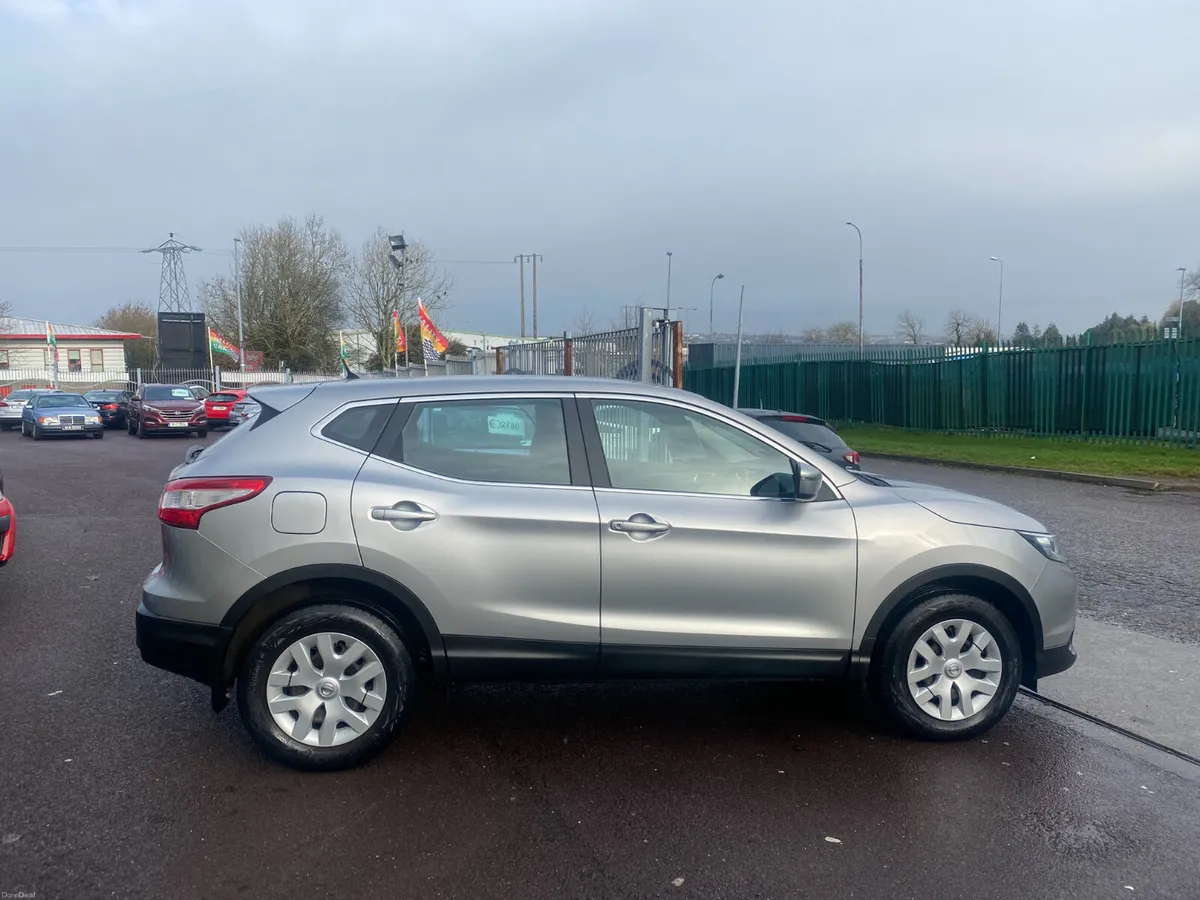 Nissan Qashqai 2017 ONLY 103KLMS - Image 3