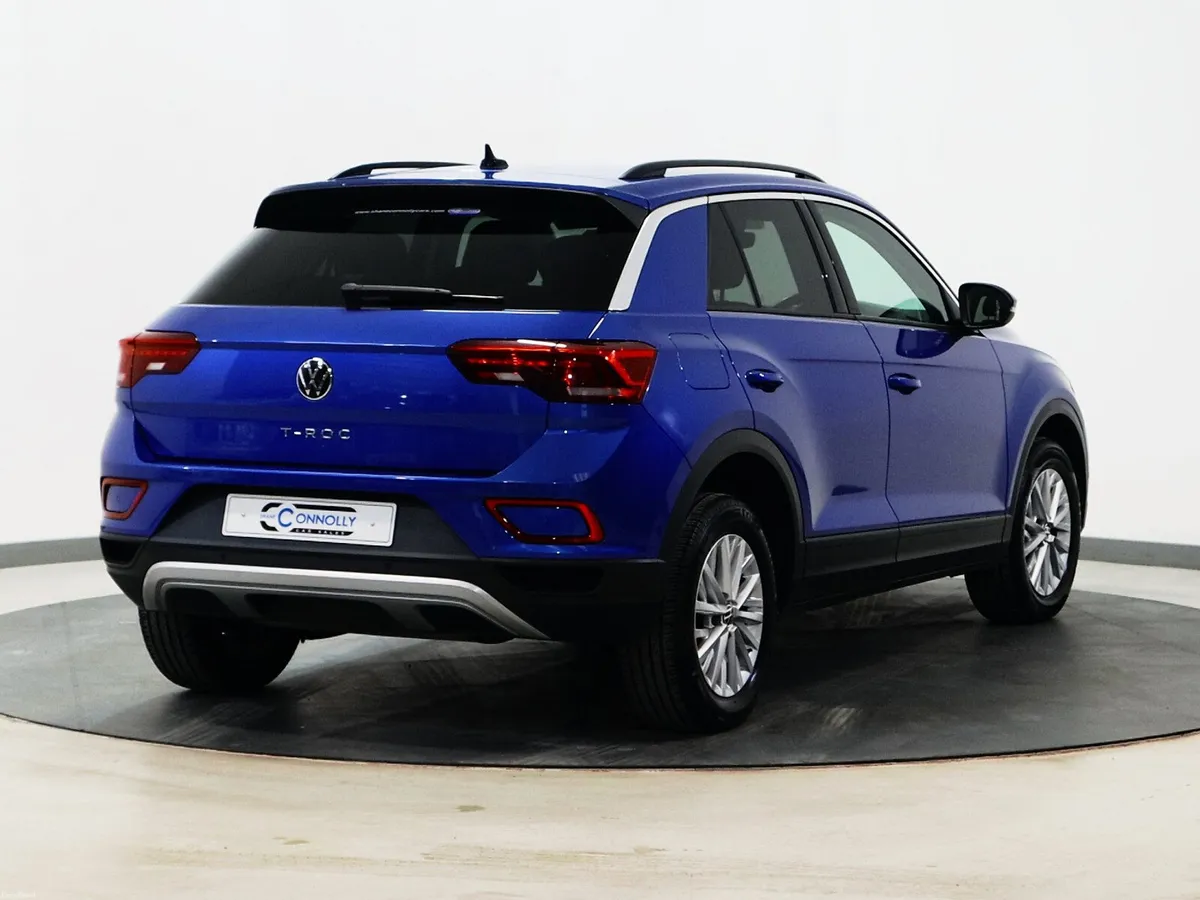 *74* 2023 Volkswagen T-Roc 1.0 LIFE - Image 4