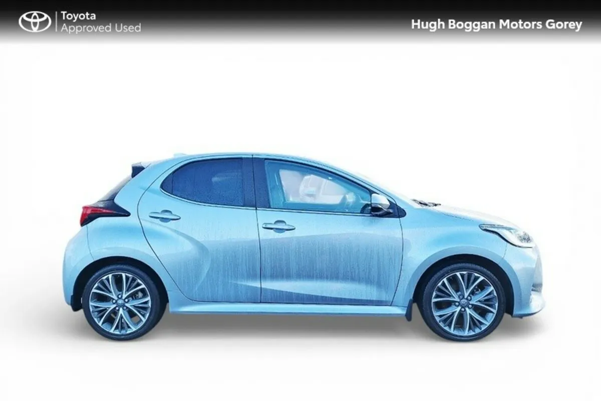 Toyota Yaris 1.5 PLATINUM 4DR - Image 4