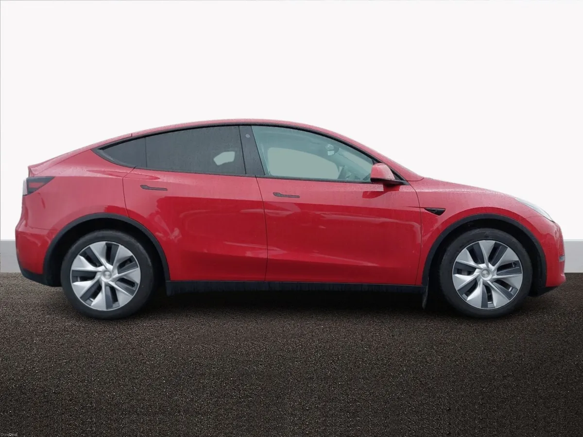Tesla Model Y 2022 - DUAL MOTOR - Image 3