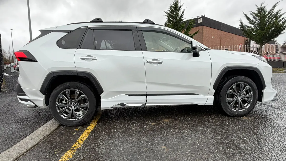 Toyota Rav4 2023 - Image 3