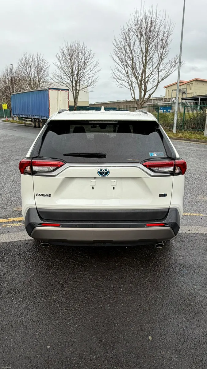 Toyota RAv4 2022 - Image 4