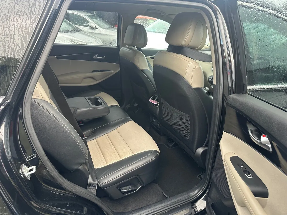 Kia Sorento 7 seats - Image 4
