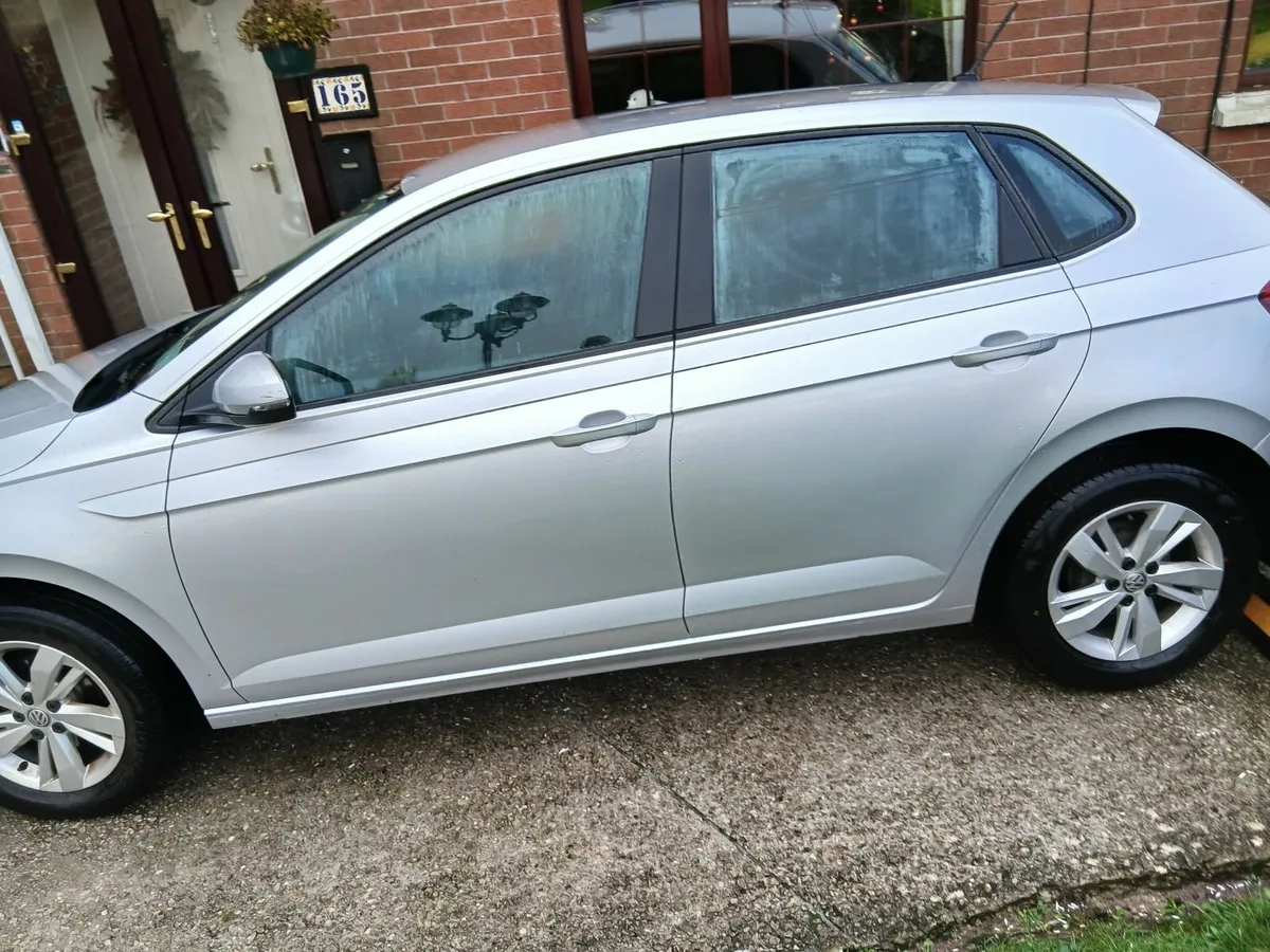 Volkswagen Polo 2019 - Image 2
