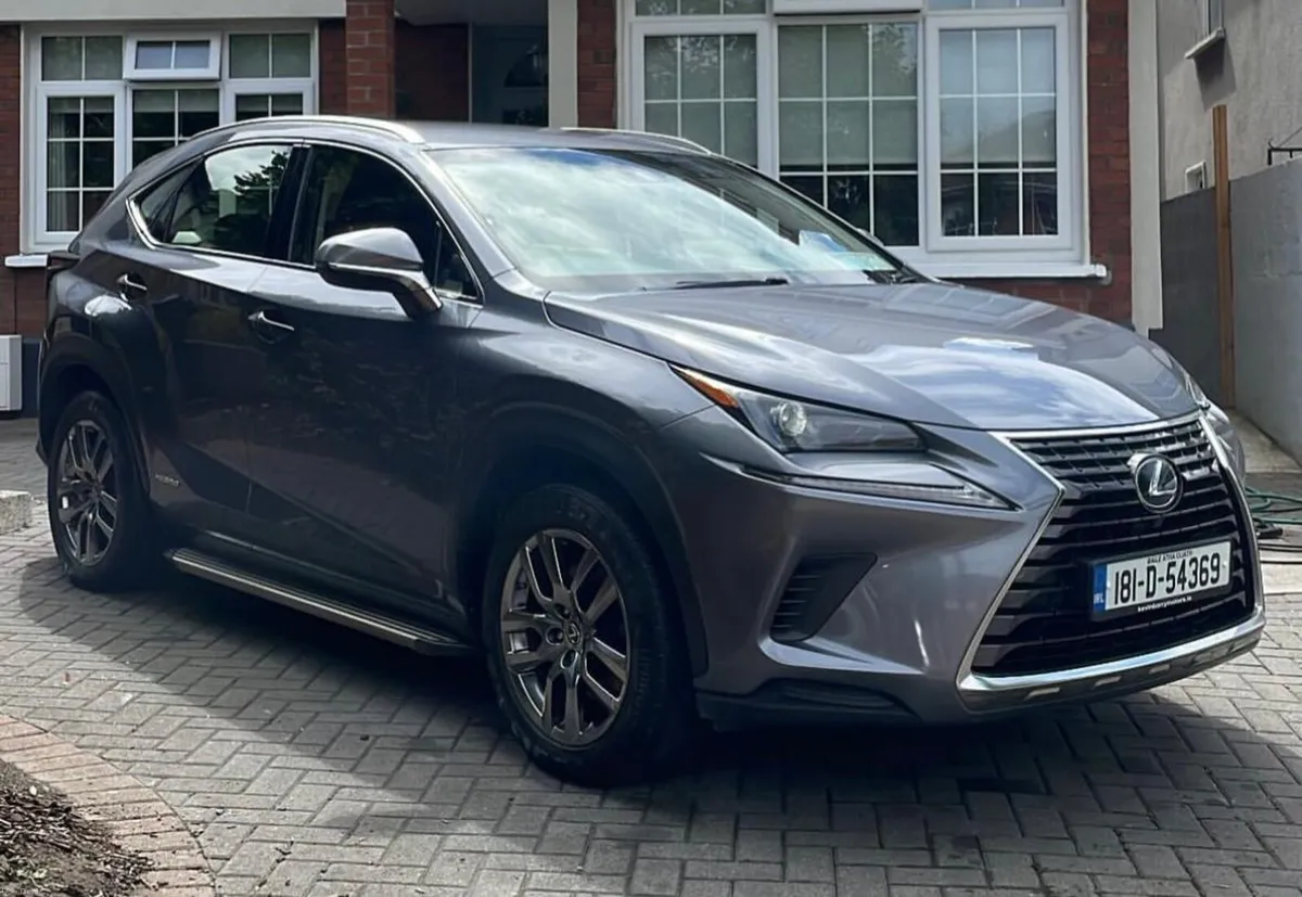 Lexus - Image 1