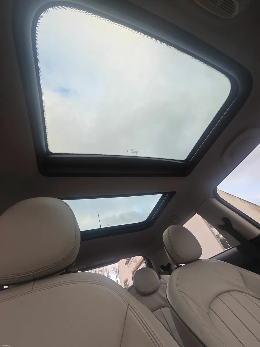 2017 MINI Hatch 1.5 Cooper 3dr Auto - Image 3