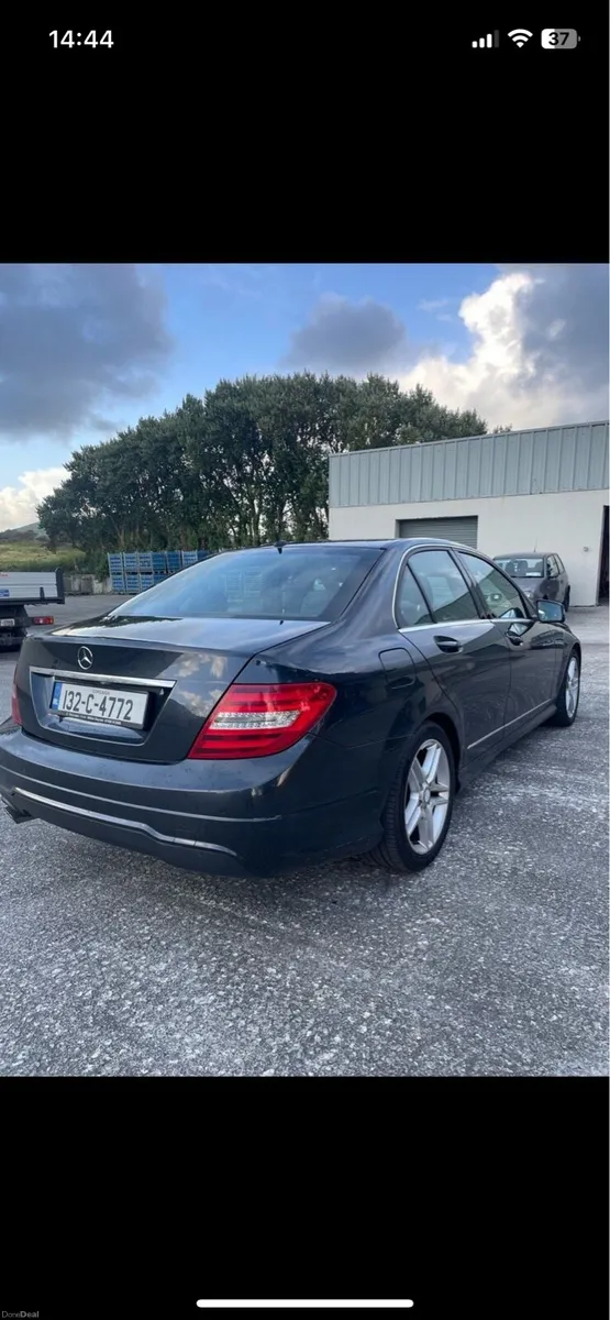 C220 AMG SPORT MANUAL - Image 4