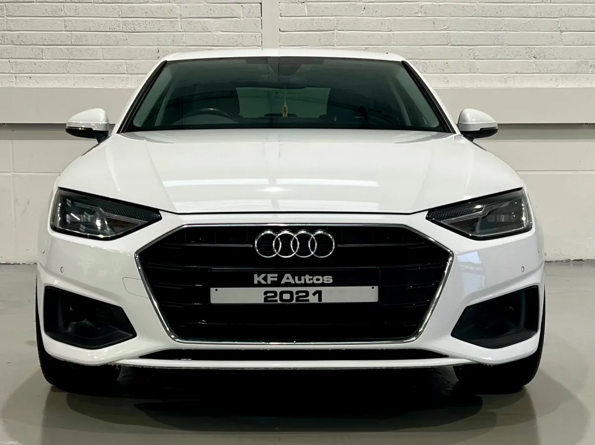 Audi A4 Technik 35 2.0TDI 163bhp 4dr S-Tronic Auto - Image 2