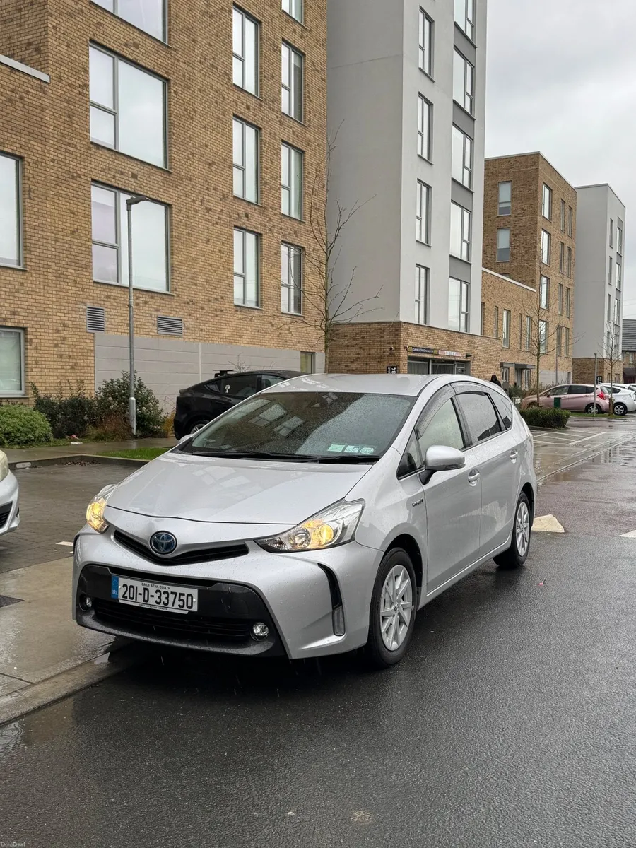 2020 Toyota Prius Alpha 5 Seater Hybrid - Image 3