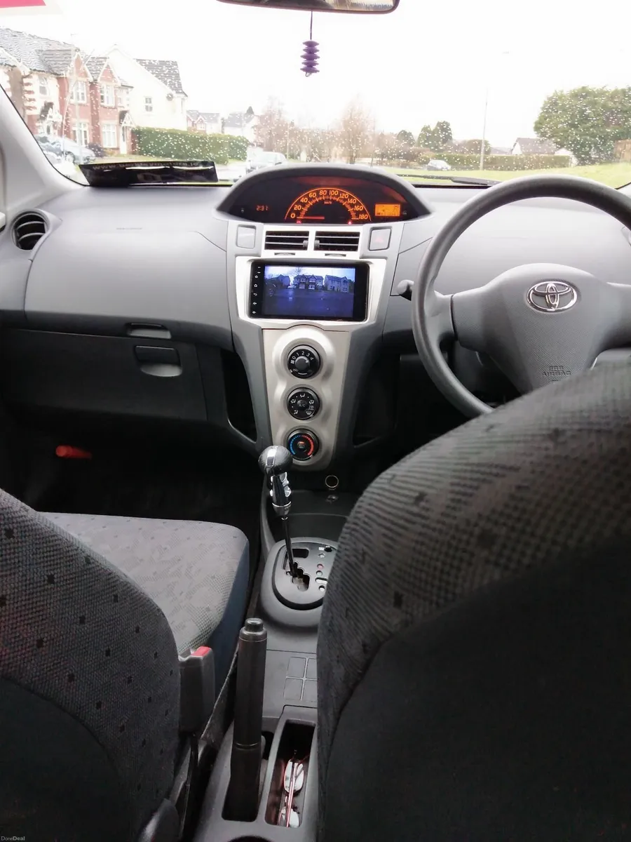 Toyota Vitz 2010 - Image 3