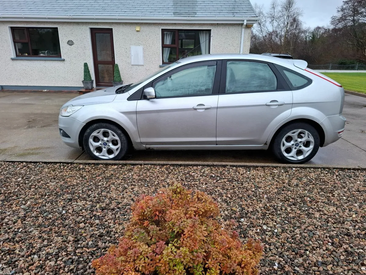 Ford Focus 2011 - Image 4