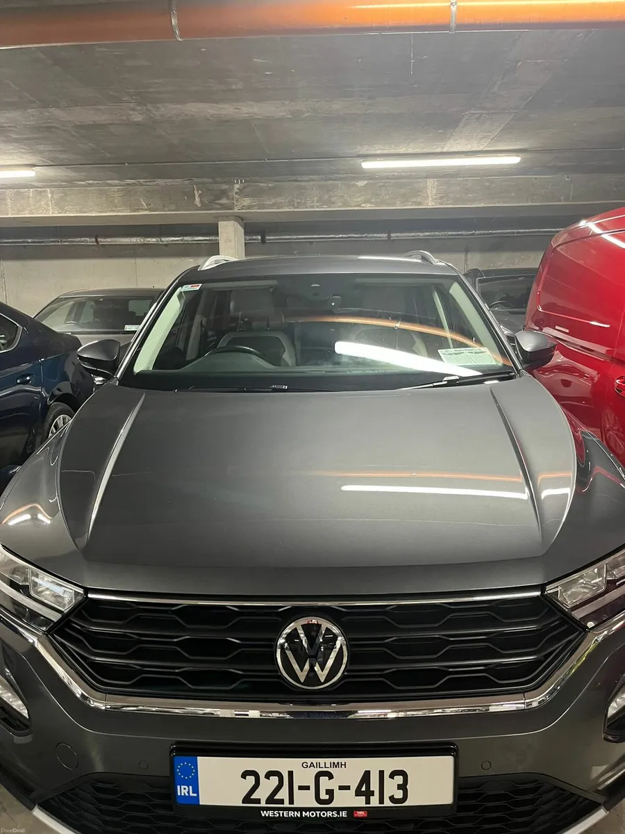 Volkswagen T-Roc - Image 2