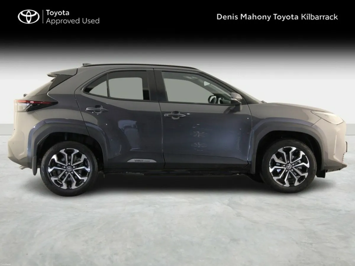 Toyota Yaris Cross YARIS CROSS L-SPORT MONO - Image 3