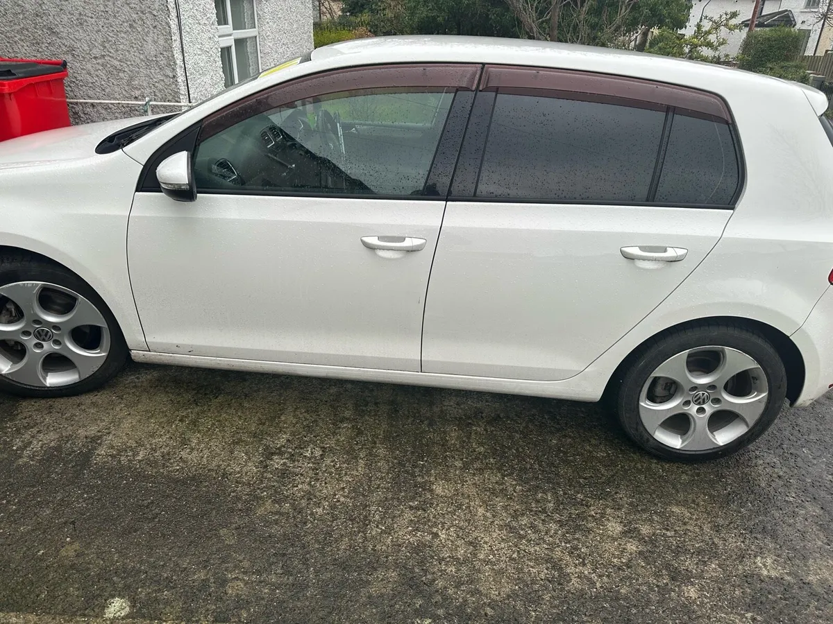 Volkswagen Golf 2012 Automatic - Image 2