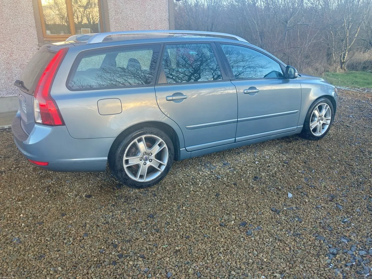 Volvo V50 SE 1.6 Diesel - Image 3