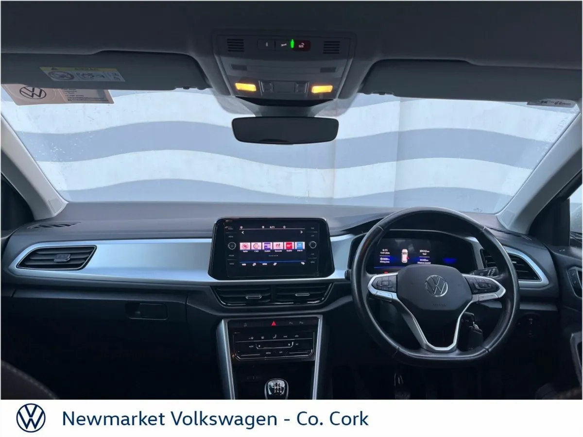 Volkswagen T-Roc LIFE 2.0TDI 6 SPEED 116BHP - Image 2