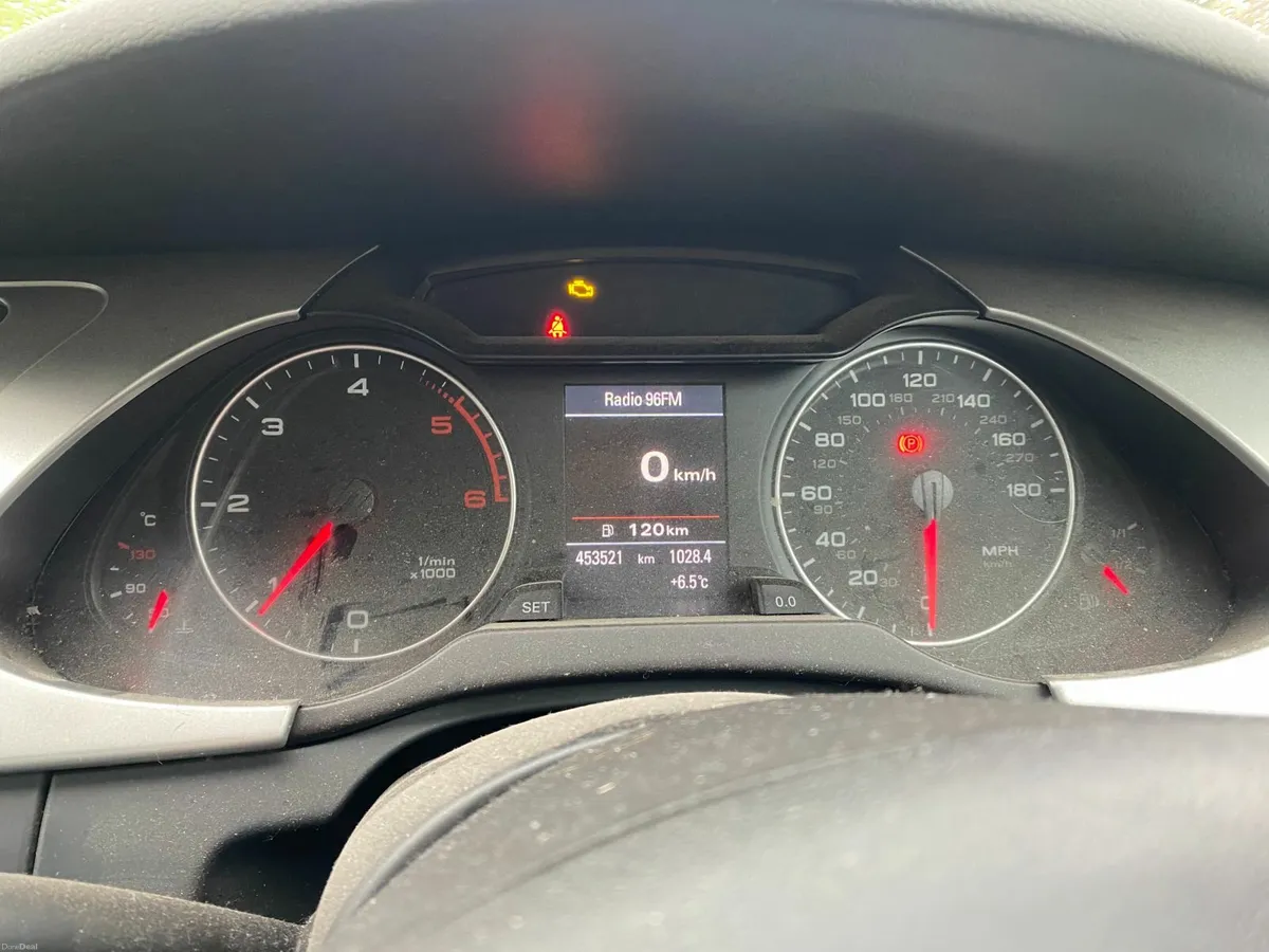 Audi A4 2010 - Image 2