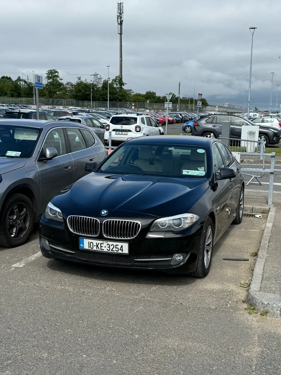 BMW 5-Series 2010 - Image 1