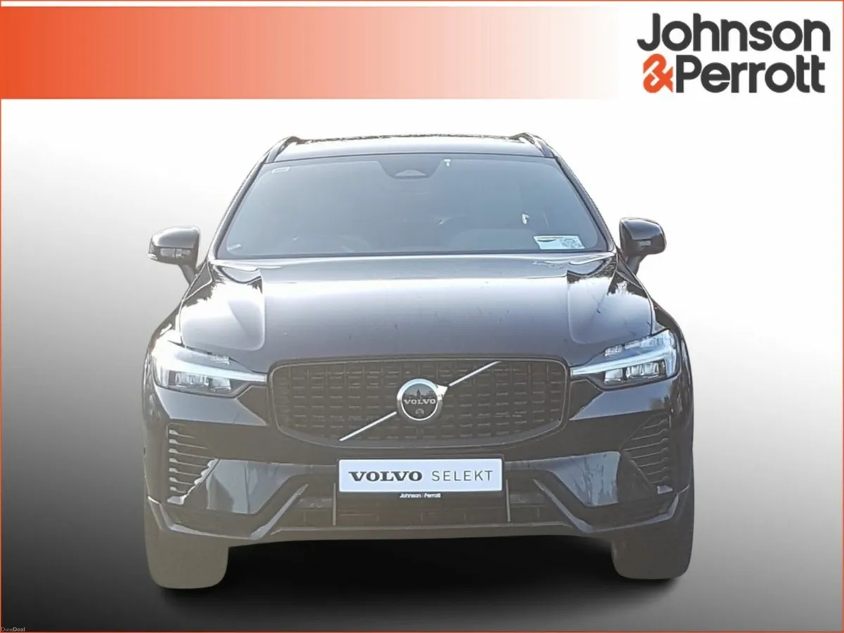 Volvo XC60 T6 350hp AWD Plus Dark PHEV - Image 4