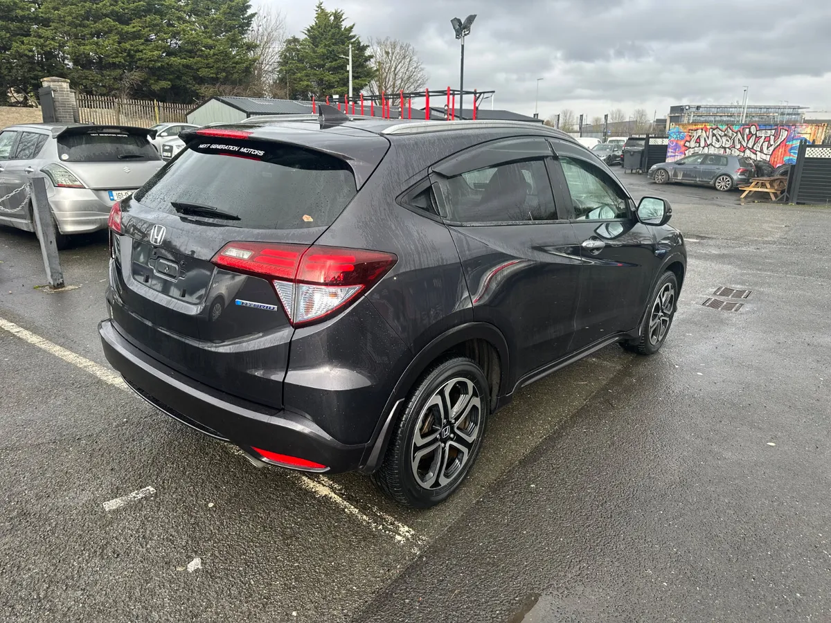 2015 HONDA VEZEL HYBRID 1.5L Z-PACKAGE - Image 4