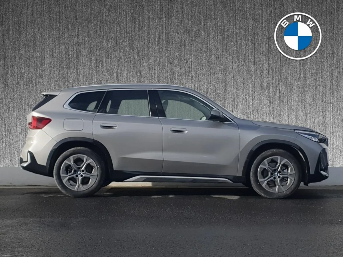 BMW iX1 iX1 eDrive20 xLine - Image 3