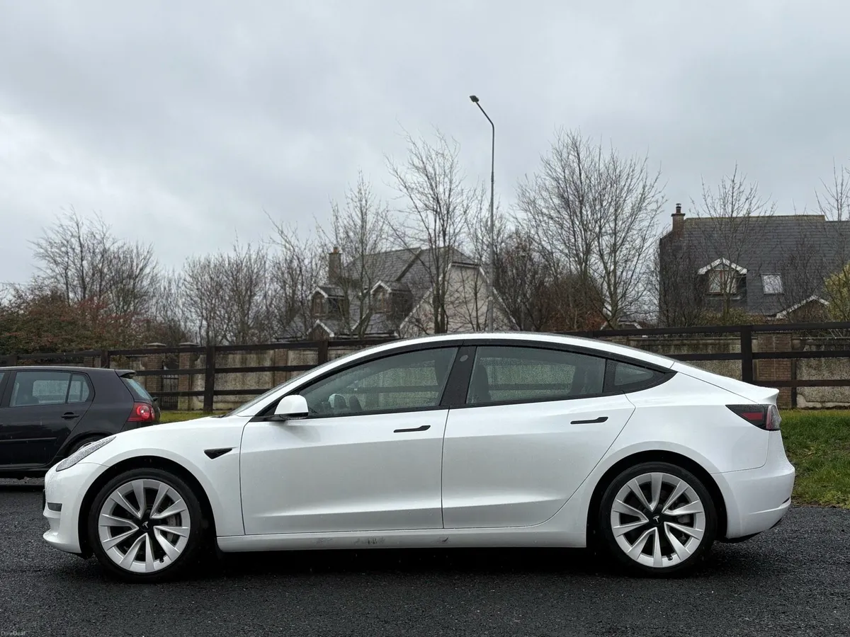 TESLA MODEL 3 - LONG RANGE - AWD - Image 4
