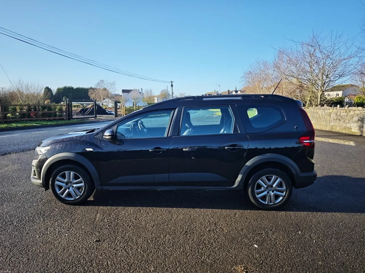 Dacia Jogger 2023 ( 7 Seater ) - Image 4