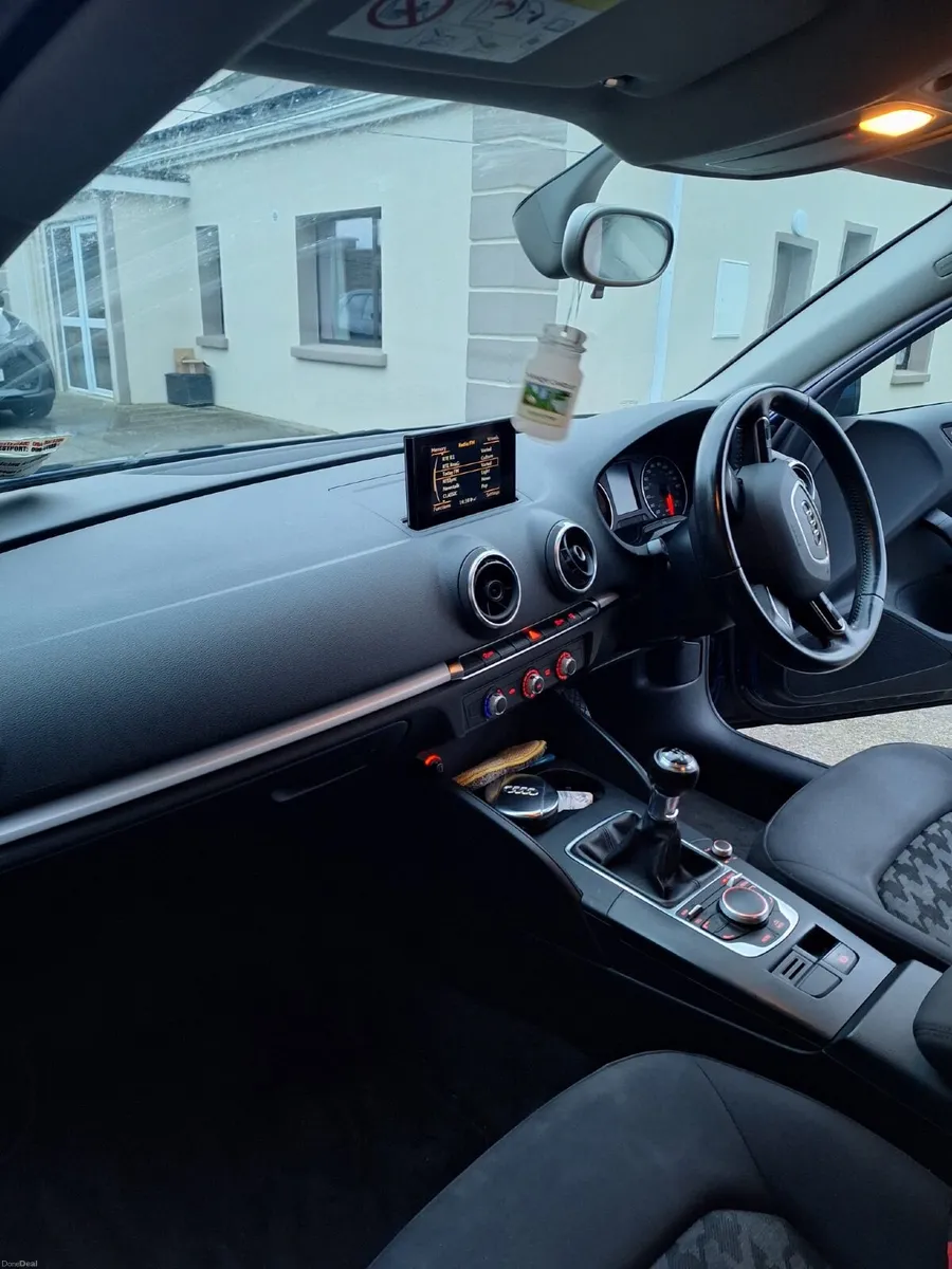 Audi A3 2015 - Image 4