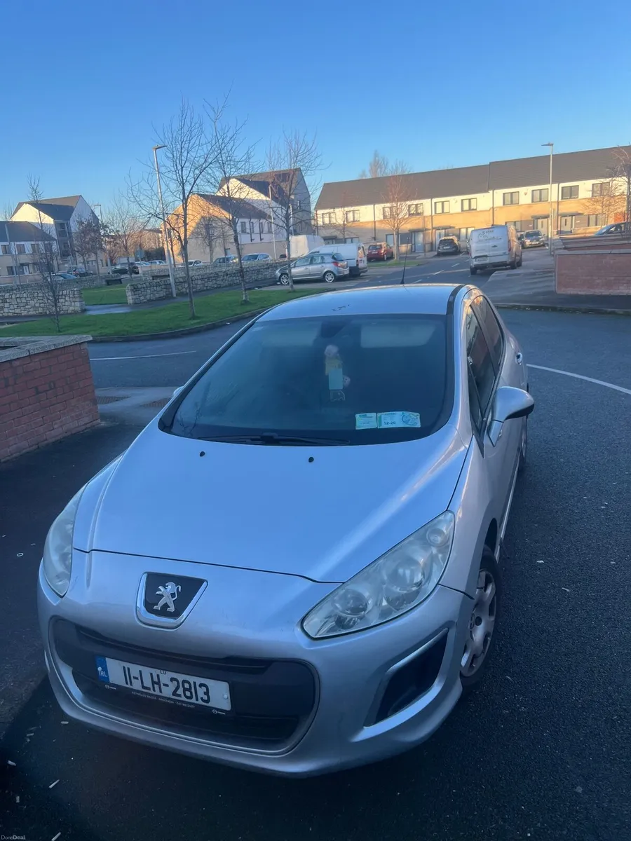 Peugeot 308 2011 - Image 2