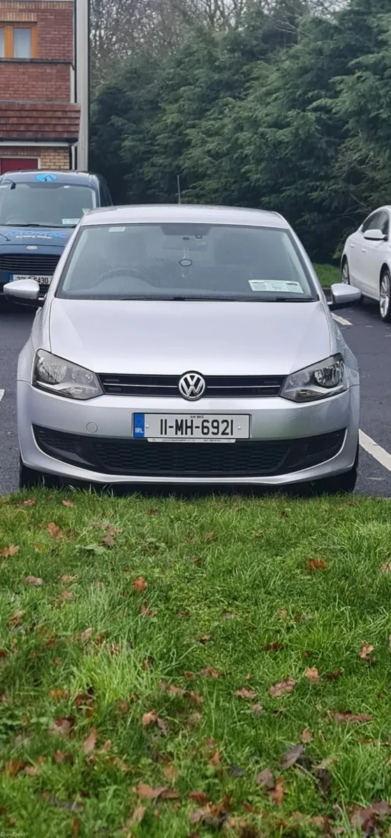 Volkswagen Polo 2011, 53k km Automatic - Image 1