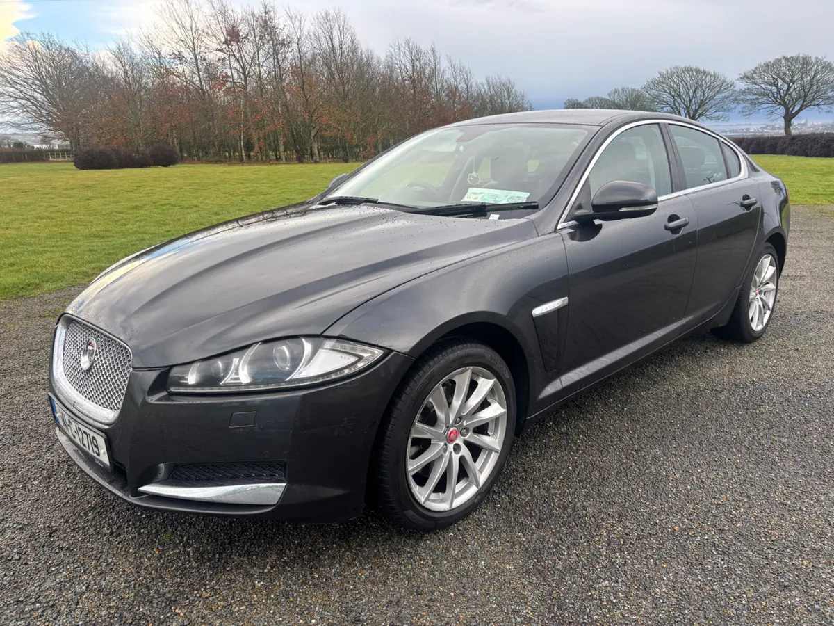 2014 Jaguar XF 3 ltr premium DSL - Image 3
