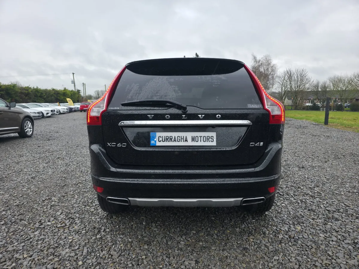 2017 Volvo XC60 - Image 4