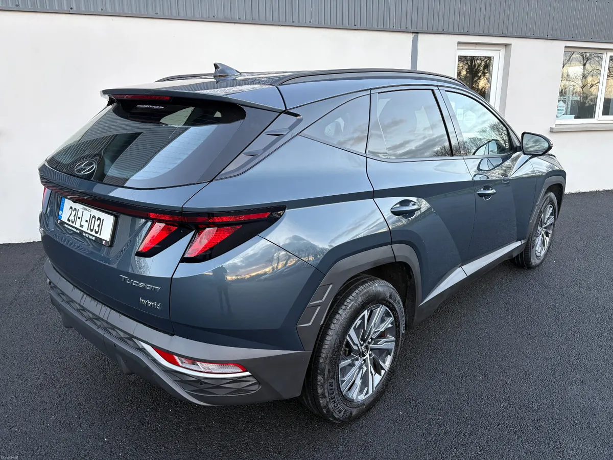 231 Hyundai Tucson Execut 1.6 Petrol Hybrid Auto - Image 4