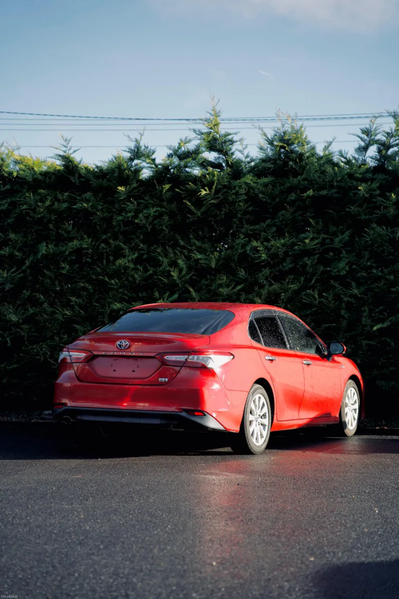 🌟Toyota 2.5 Camry Petrol Hybrid 2017 🌟 - Image 4