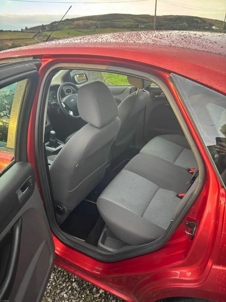 Ford Focus 2007 - Image 2