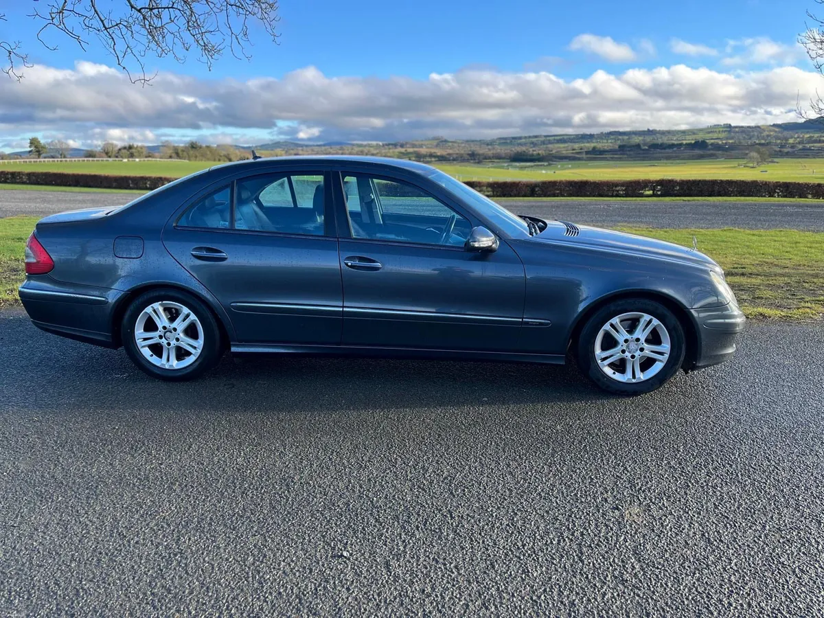 Mercedes-Benz E-Class 2009 Trade sale - Image 2