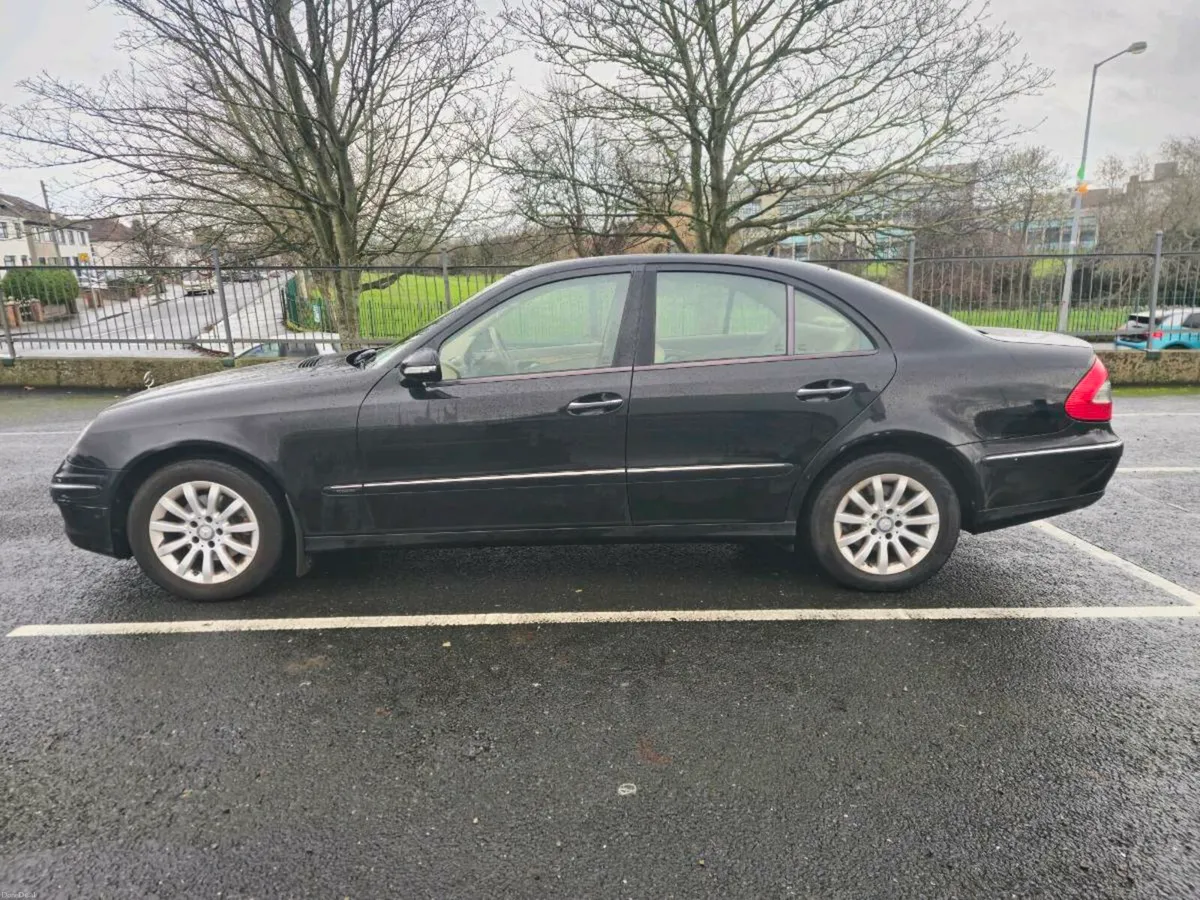 Mercedes Benz E200 K ELEGANCE 2009 180HP - Image 4