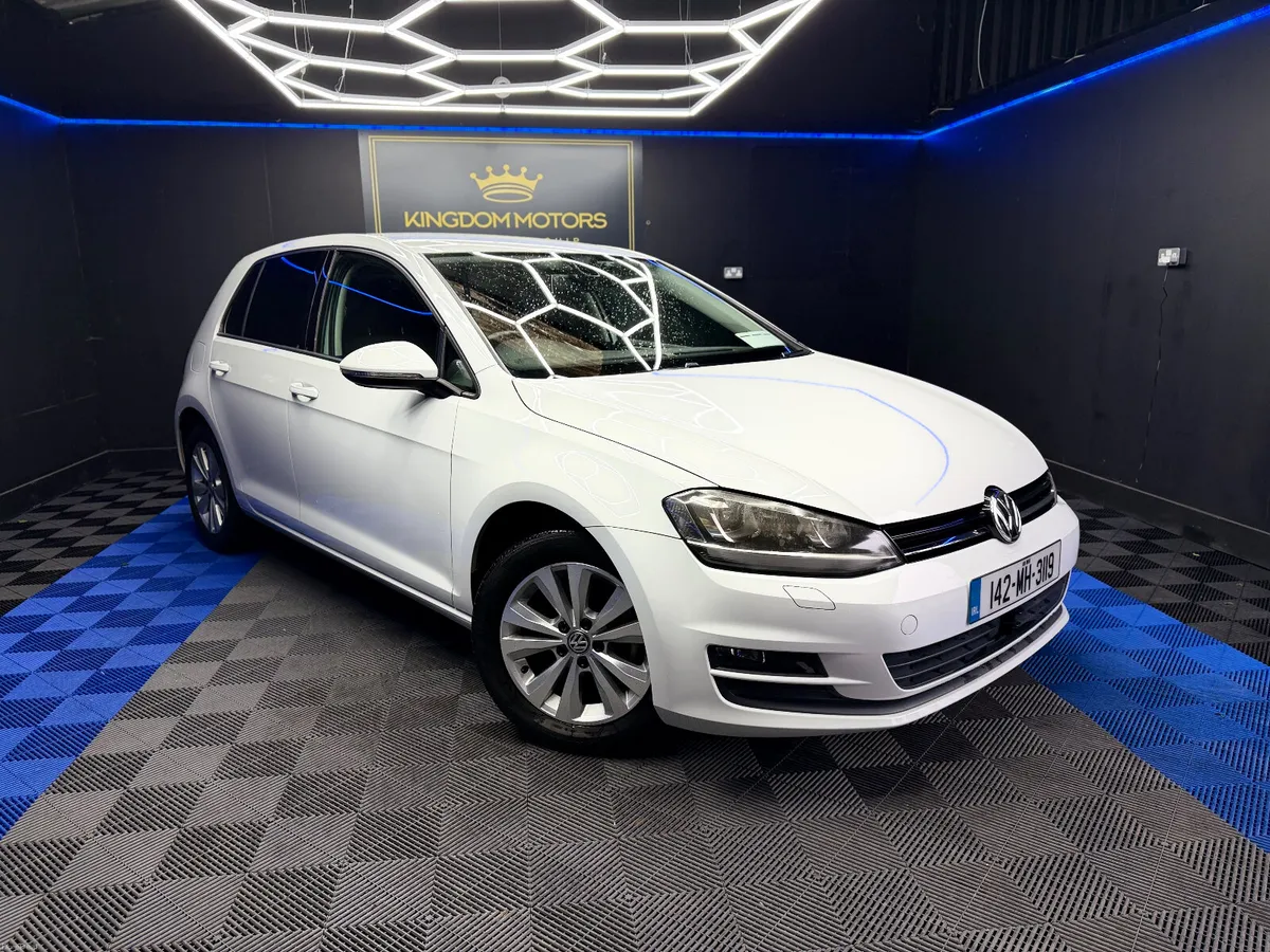Vw Golf 2014  1.2 Automatic,LOW KM,LIKE NEW - Image 1