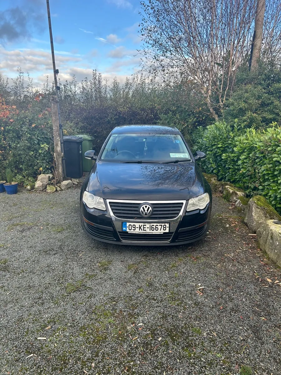 Volkswagen Passat 2009 - Image 1
