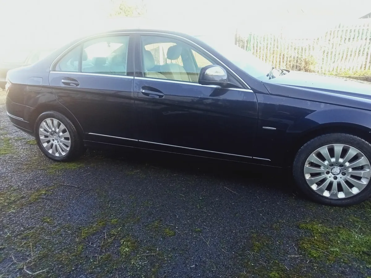 Mercedes-Benz C-Class 2008 - Image 3