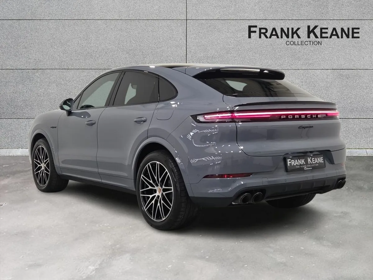 Porsche Cayenne Cayenne V6 E-Hybrid Auto Coupe - Image 3