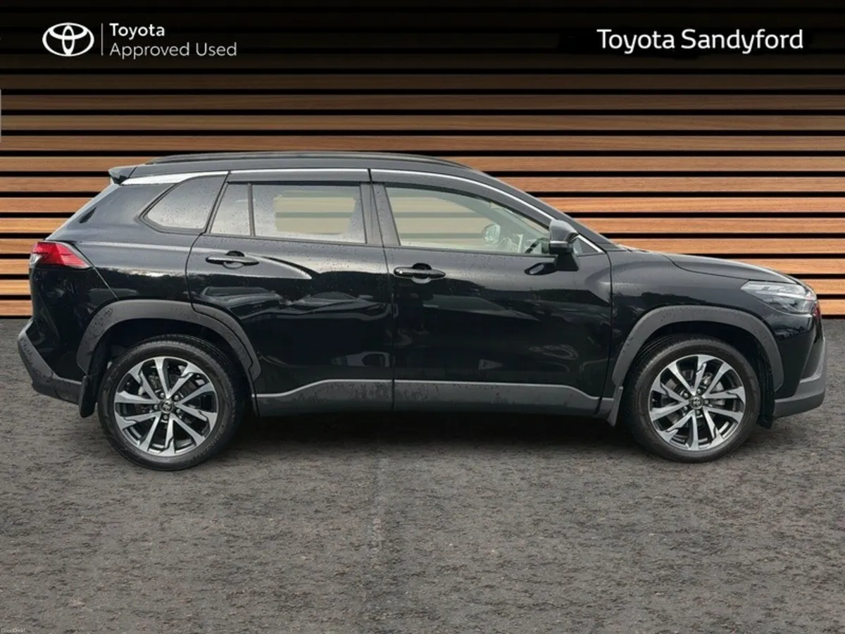 Toyota Corolla Cross TOP SPEC SOL 1.8 HYBRID SOL P - Image 3