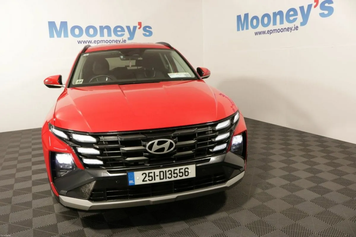 Hyundai Tucson PHEV EXECUTIVE 2WD 1.6L PETROL AUTO - Image 3