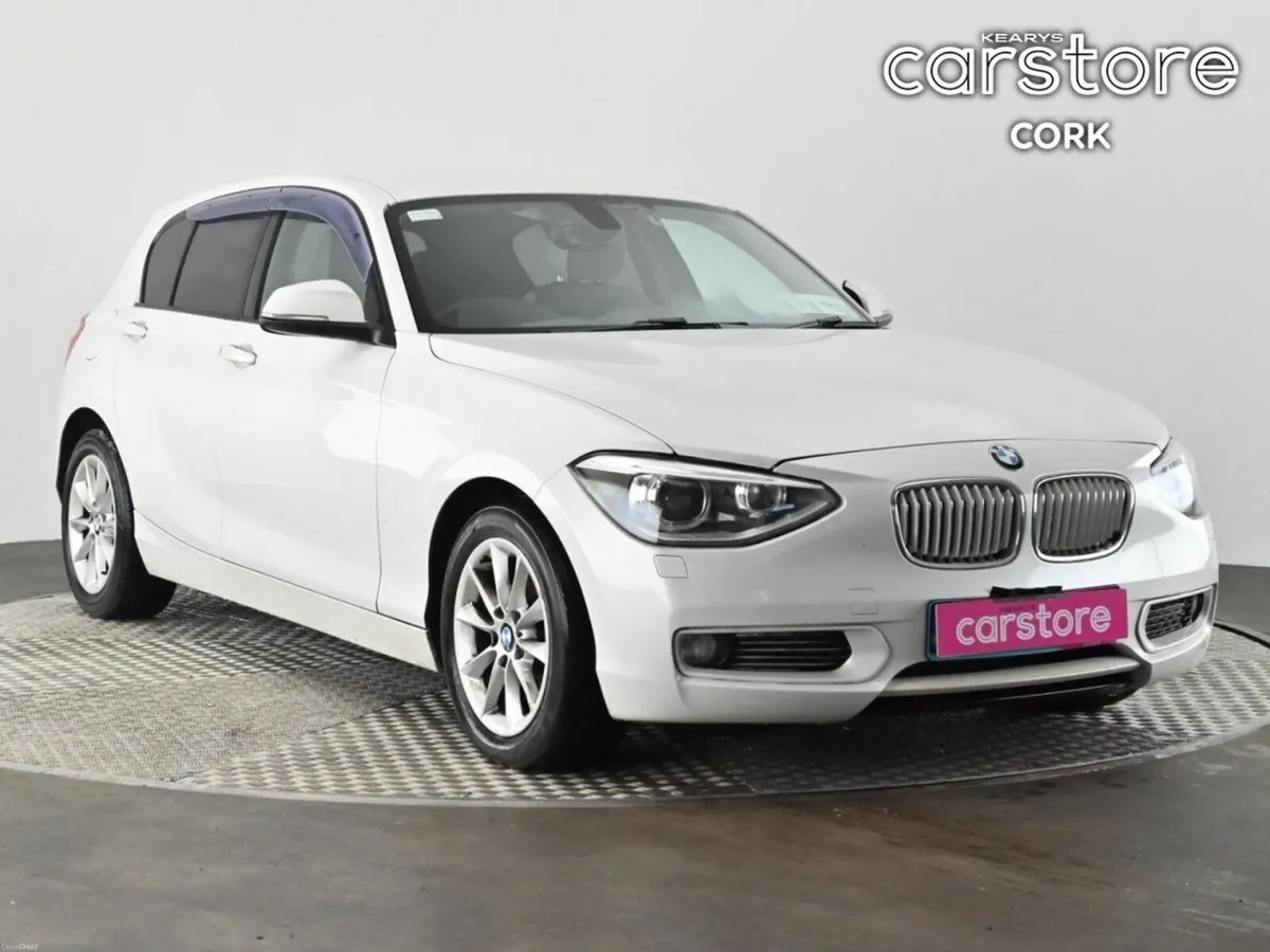 BMW 1-Series 116i ES Auto - Image 1