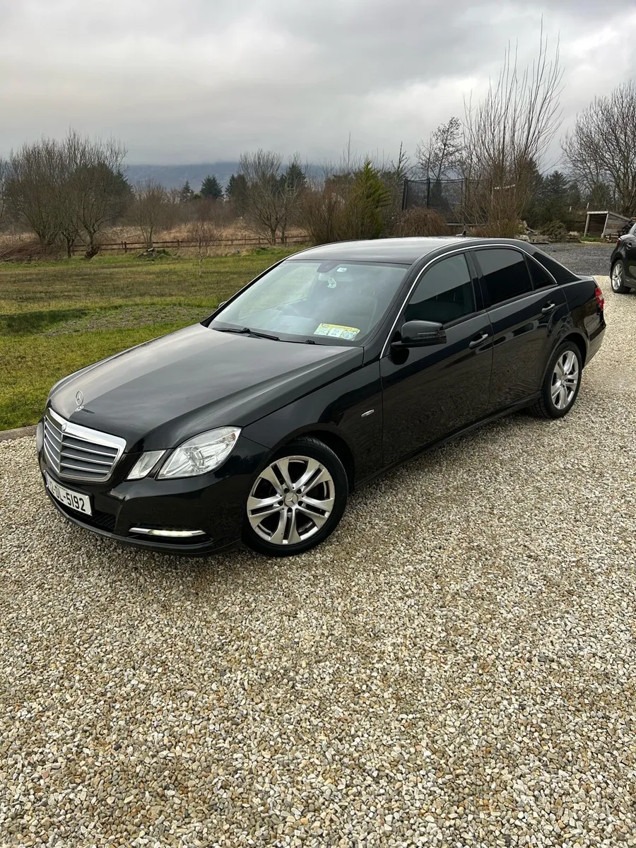 2012 Mercedes CDI E220 Blue Efficiency - Image 1