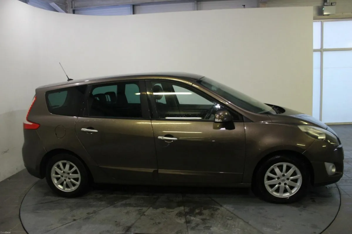 Renault Grand Scenic 1.5 DCI 110 ECO2 ROYALE - Image 4