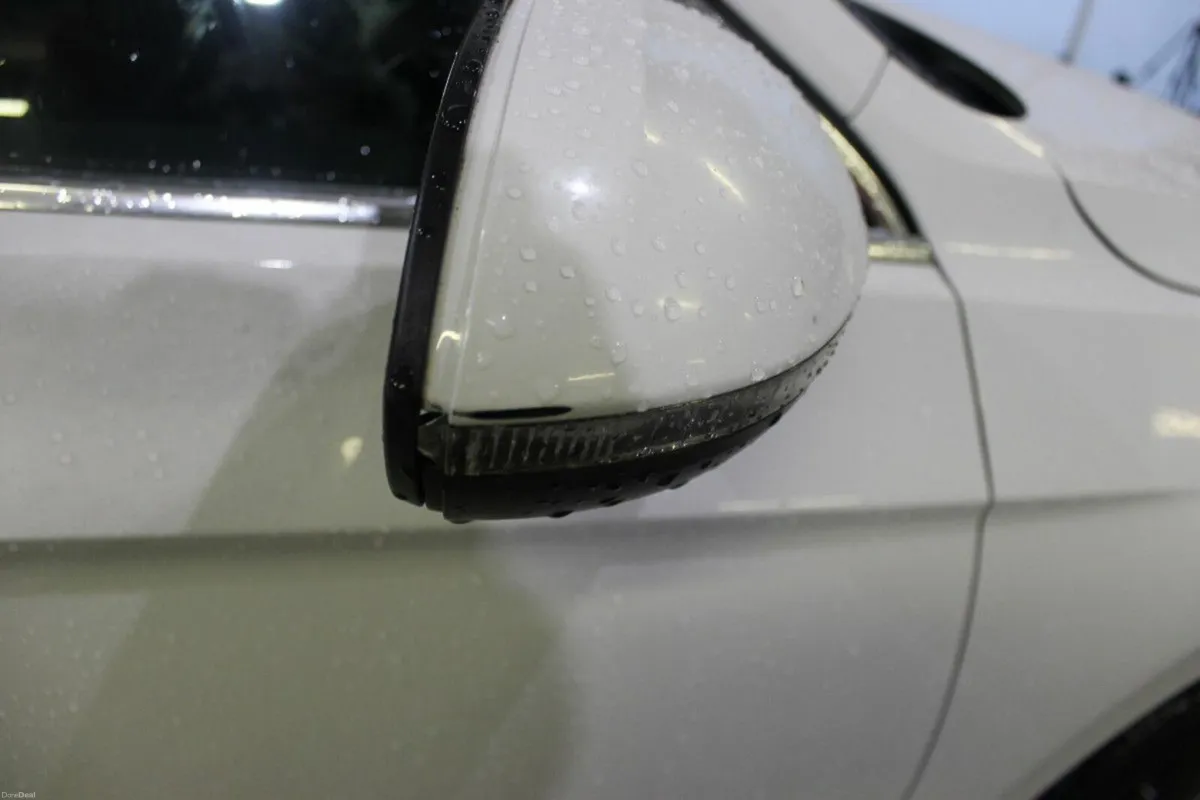 Volkswagen Passat 2.0 TDI 150HP GT BMT - TENDER 4 - Image 4